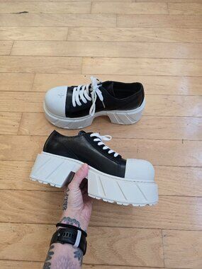 SMFK | Compass Mode Black Thick Leather White Cap Toe Platform Sneakers WMS 8.5